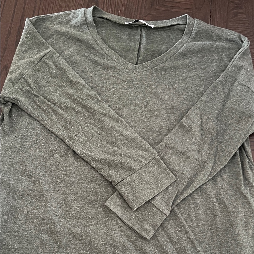 Casual Heather green V-Neck Tunic Top with pockets